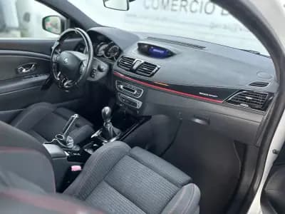 Vendo Renault Mégane Coupe 2013 - 24500 EUR, 105200 km - AUTO.MOTO.pt