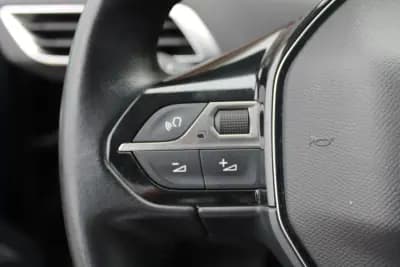 Sell Peugeot 3008 2021 - 20990 EUR, 108000 km - AUTO.MOTO.pt