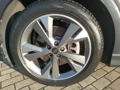 Vendo Audi Q4 e-tron 2023 - 38500 EUR, 36000 km - AUTO.MOTO.pt