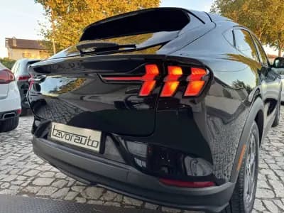 Vendo Ford Mustang Mach-E 2021 - 28990 EUR, 118000 km - AUTO.MOTO.pt