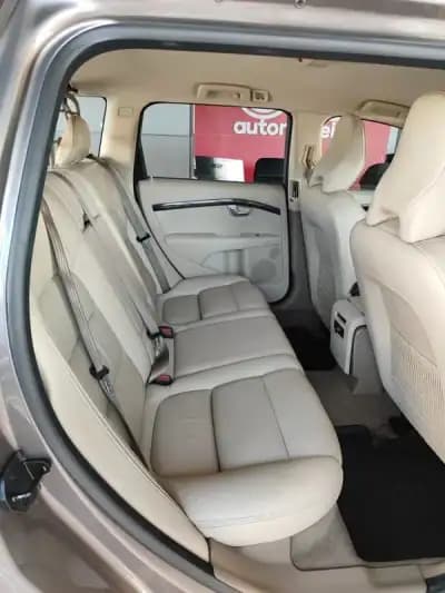 Sell Volvo XC 70 2010 - 13250 EUR, 324000 km - AUTO.MOTO.pt