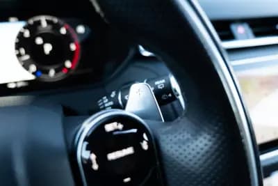 Vendo Land Rover Range Rover Velar 2019 - 52900 EUR, 115000 km - AUTO.MOTO.pt