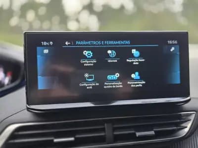 Vendo Peugeot 3008 2021 - 21900 EUR, 148000 km - AUTO.MOTO.pt