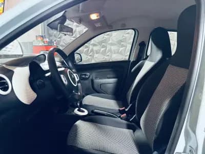 Vendo Renault Twingo 2023 - 16990 EUR, 16461 km - AUTO.MOTO.pt