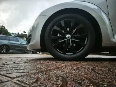 Sell Volkswagen New Beetle 2012 - 13500 EUR, 170000 km - AUTO.MOTO.pt