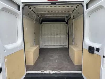 Vendo Peugeot Boxer 2.0BlueHDi L2H2 Premium 2019 - 18990 EUR, 232250 km - AUTO.MOTO.pt