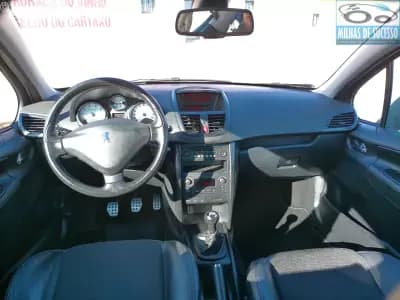 Sell Peugeot 207 2007 - 6000 EUR, 115000 km - AUTO.MOTO.pt