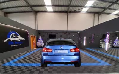 Vendo BMW 2018 - 43990 EUR, 61489 km - AUTO.MOTO.pt