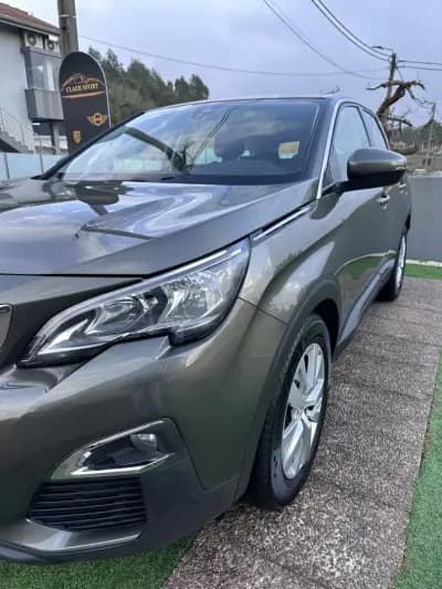 Vendo Peugeot 3008 2019 - 13900 EUR, 180000 km - AUTO.MOTO.pt