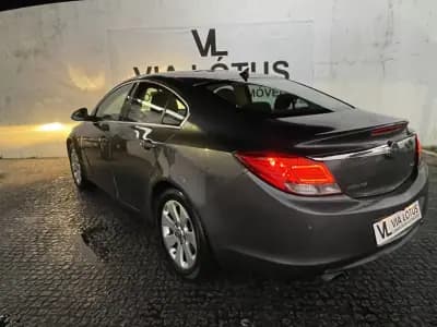 Vendo Opel Insignia 2013 - 8500 EUR, 275804 km - AUTO.MOTO.pt