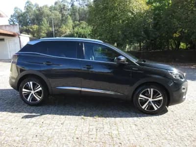 Vendo Peugeot 3008 2019 - 22990 EUR, 98000 km - AUTO.MOTO.pt