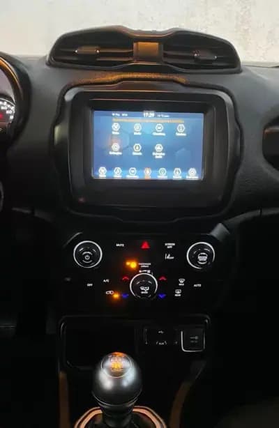 Sell Jeep Renegade 2023 - 18900 EUR, 68317 km - AUTO.MOTO.pt