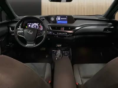 Vendo Lexus UX 250h 2021 - 24950 EUR, 126000 km - AUTO.MOTO.pt