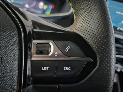 Sell Peugeot e-208 2022 - 18999 EUR, 14864 km - AUTO.MOTO.pt