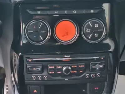 Vendo Citroën DS3 2011 - 8500 EUR, 146000 km - AUTO.MOTO.pt