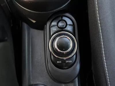 Vendo MINI Cooper 2023 - 23995 EUR, 20000 km - AUTO.MOTO.pt