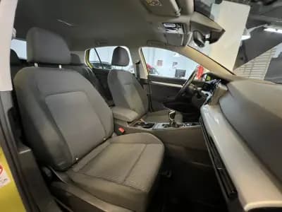 Sell Volkswagen Golf 2021 - 17990 EUR, 50000 km - AUTO.MOTO.pt