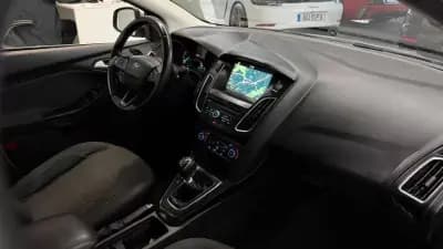 Sell Ford Focus 2018 - 9990 EUR, 168157 km - AUTO.MOTO.pt