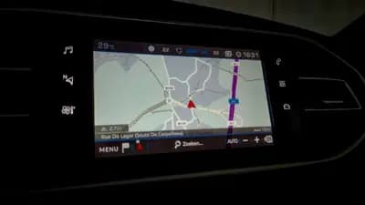 Sell Peugeot 308 SW 2018 - 15800 EUR, 139000 km - AUTO.MOTO.pt