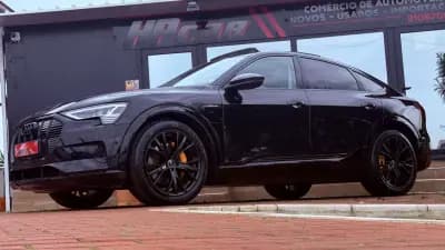 Sell Audi e-tron Sportback 2020 - 31990 EUR, 80000 km - AUTO.MOTO.pt