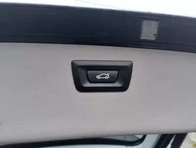 Vendo BMW 320 2013 - 14750 EUR, 170000 km - AUTO.MOTO.pt