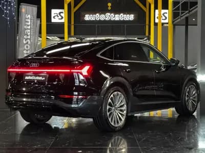 Sell Audi Q8 e-Tron Sportback 2024 - 59990 EUR, 24200 km - AUTO.MOTO.pt