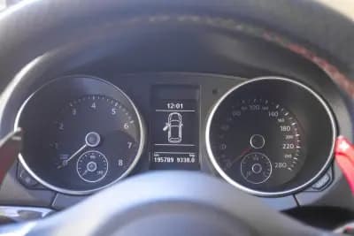 Sell Volkswagen Golf 2010 - 15990 EUR, 190000 km - AUTO.MOTO.pt