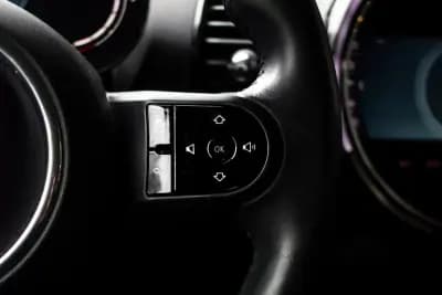 Vendo MINI Clubman 2021 - 18990 EUR, 114563 km - AUTO.MOTO.pt