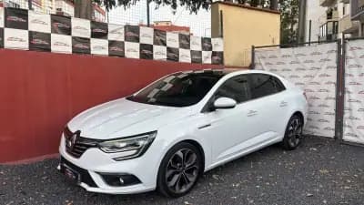 Vendo Renault Mégane 2021 - 13900 EUR, 179000 km - AUTO.MOTO.pt