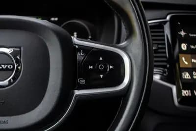 Vendo Volvo XC 90 2021 - 48990 EUR, 93199 km - AUTO.MOTO.pt