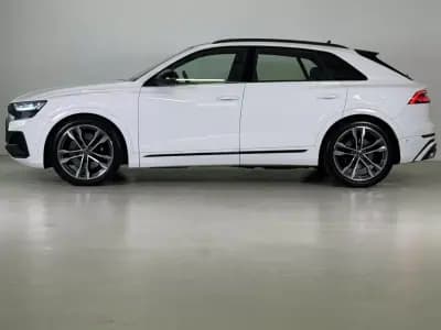 Vendo Audi SQ8 2019 - 99950 EUR, 49398 km - AUTO.MOTO.pt