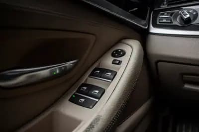 Vendo BMW 520 2010 - 11990 EUR, 252182 km - AUTO.MOTO.pt