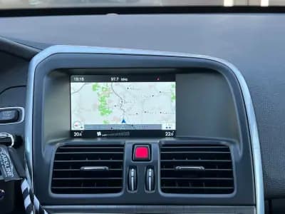 Sell Volvo XC 60 2015 - 18900 EUR, 176607 km - AUTO.MOTO.pt