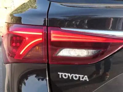 Sell Toyota Avensis Touring Sports 2015 - 15490 EUR, 118500 km - AUTO.MOTO.pt