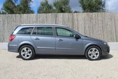 Sell Opel Astra Caravan 2007 - 5500 EUR, 142500 km - AUTO.MOTO.pt