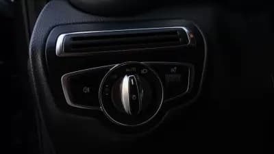 Sell Mercedes-Benz C 220 2020 - 29000 EUR, 169000 km - AUTO.MOTO.pt