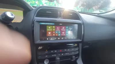 Vendo Jaguar F-Pace 2018 - 37990 EUR, 86000 km - AUTO.MOTO.pt