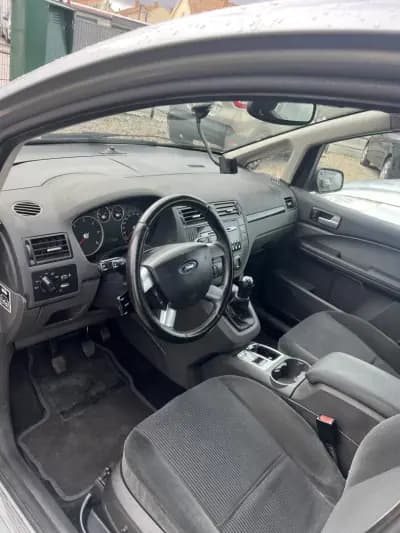 Vendo Ford C-Max 2004 - 4499 EUR, 302000 km - AUTO.MOTO.pt