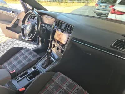 Vendo Volkswagen Polo 2014 - 19990 EUR, 85000 km - AUTO.MOTO.pt