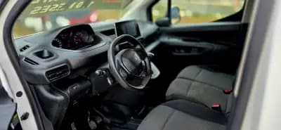 Vendo Peugeot Partner 2022 - 14900 EUR, 84625 km - AUTO.MOTO.pt