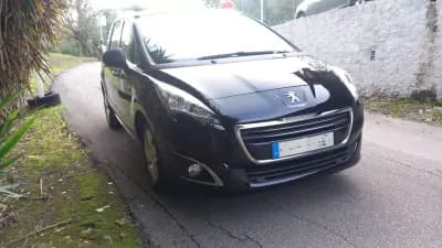 Sell Peugeot 5008 2016 - 11500 EUR, 187611 km - AUTO.MOTO.pt