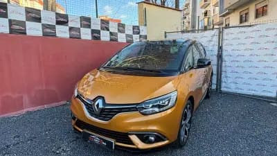 Vendo Renault Scénic 2019 - 16900 EUR, 69000 km - AUTO.MOTO.pt