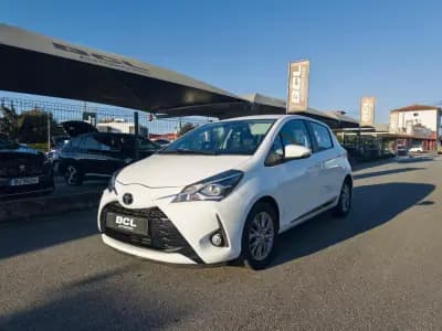 Vendo Toyota Yaris 2018 - 11990 EUR, 105000 km - AUTO.MOTO.pt