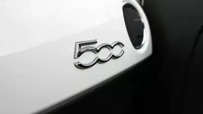 Vendo Fiat 500 2020 - 10600 EUR, 90000 km - AUTO.MOTO.pt