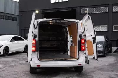 Vendo Citroën Jumpy 2017 - 15900 EUR, 145325 km - AUTO.MOTO.pt