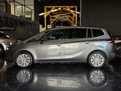 Vendo Opel Zafira 2017 - 14990 EUR, 131900 km - AUTO.MOTO.pt