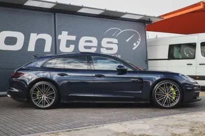 Sell Porsche Panamera Sport Turismo 2019 - 69880 EUR, 97640 km - AUTO.MOTO.pt