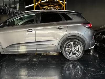 Vendo Opel Grandland X 2021 - 19990 EUR, 118300 km - AUTO.MOTO.pt