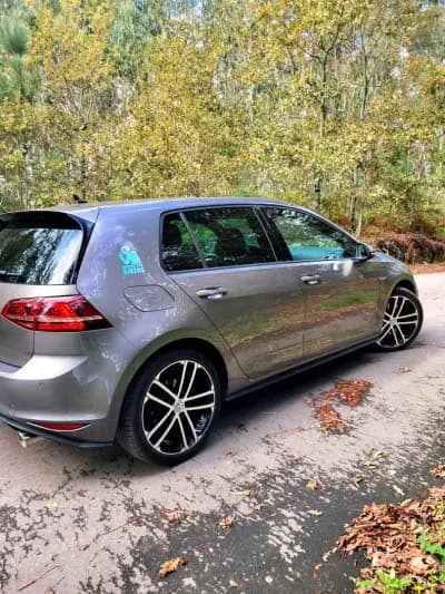 Vendo Volkswagen Golf 2015 - 16990 EUR, 218000 km - AUTO.MOTO.pt
