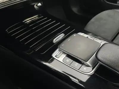 Sell Mercedes-Benz CLA 180 2020 - 25400 EUR, 176284 km - AUTO.MOTO.pt